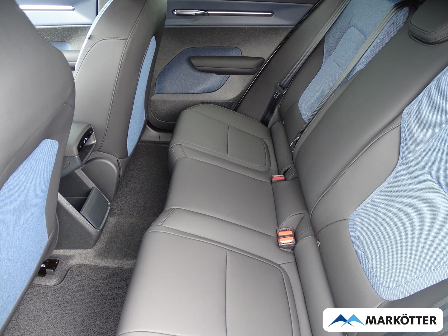 Fahrzeugabbildung Volvo EX30 Core 2WD Pure Electric/Rückf. Kam./SHZ+LHZ