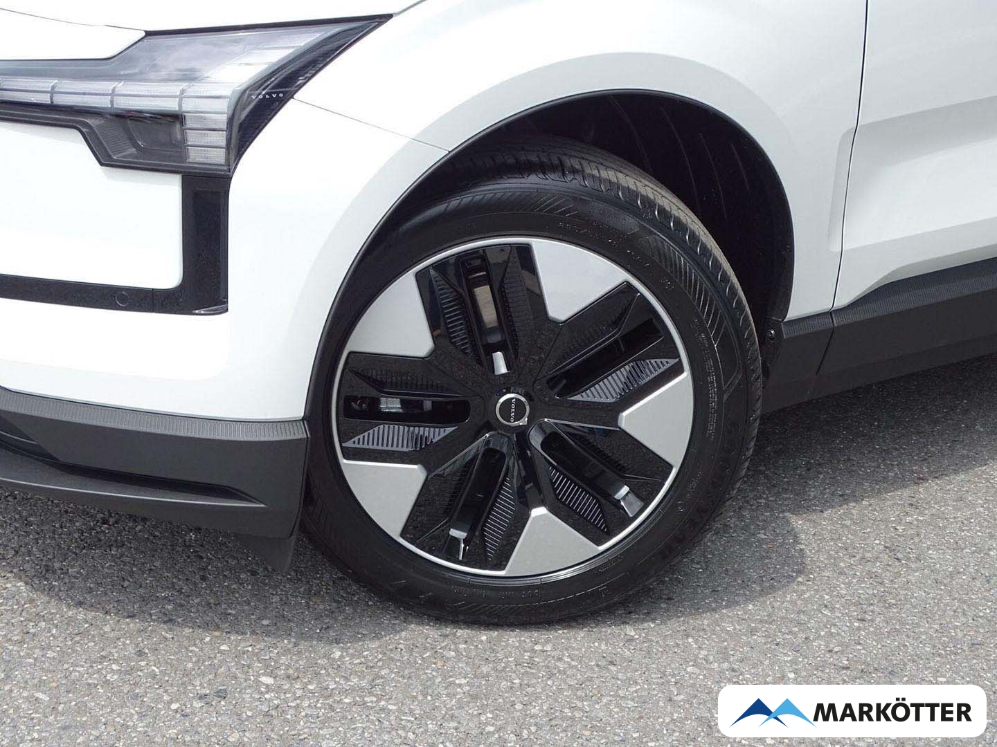Fahrzeugabbildung Volvo EX30 Core 2WD Pure Electric/Rückf. Kam./SHZ+LHZ