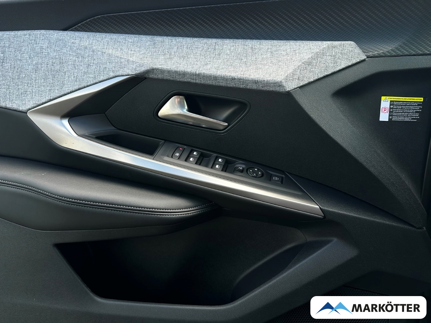 Fahrzeugabbildung Peugeot 5008 MHEV 145 Allure Business 360°/AHK/Allwetter