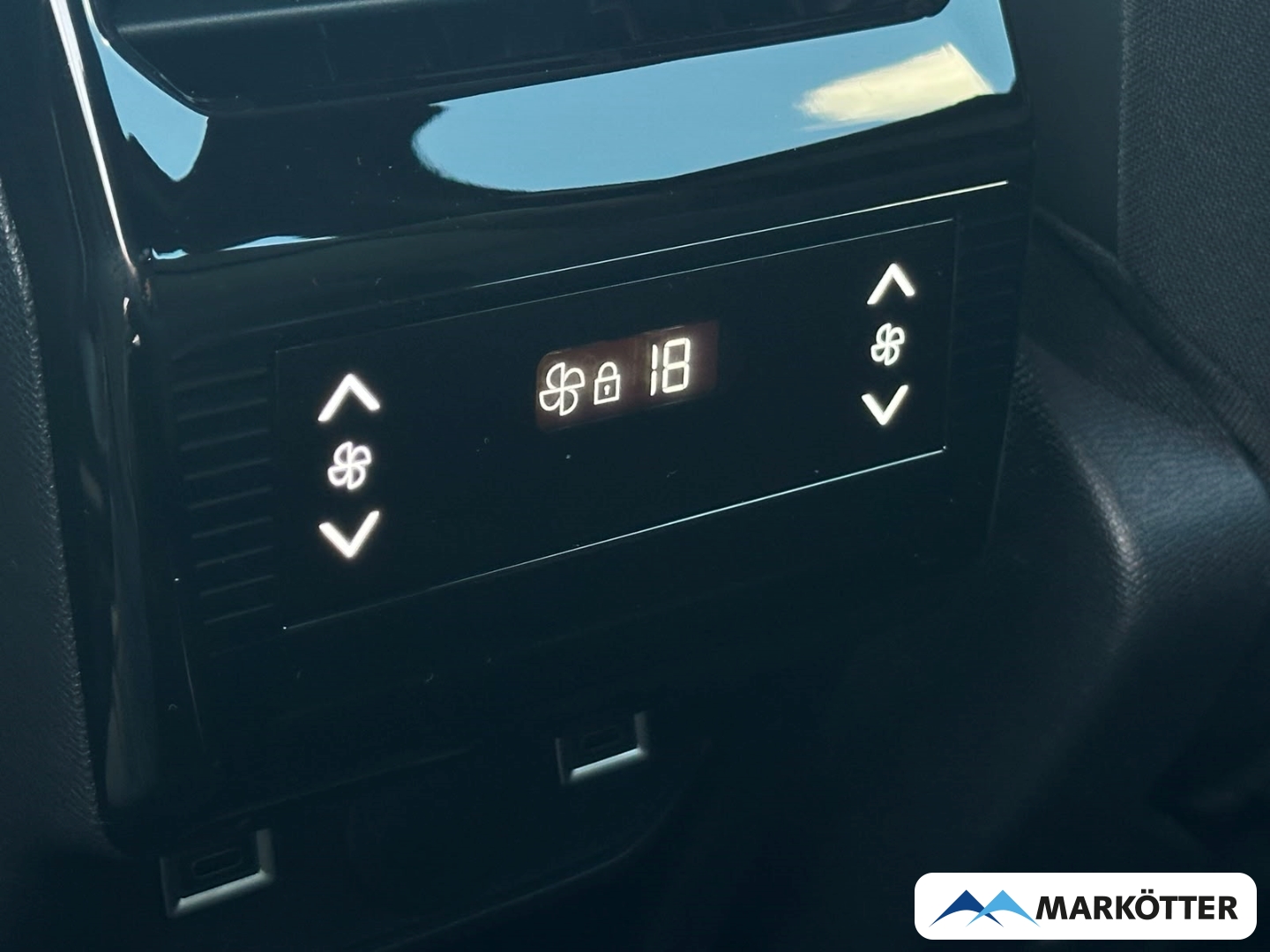 Fahrzeugabbildung Peugeot 5008 MHEV 145 Allure Business 360°/AHK/Allwetter