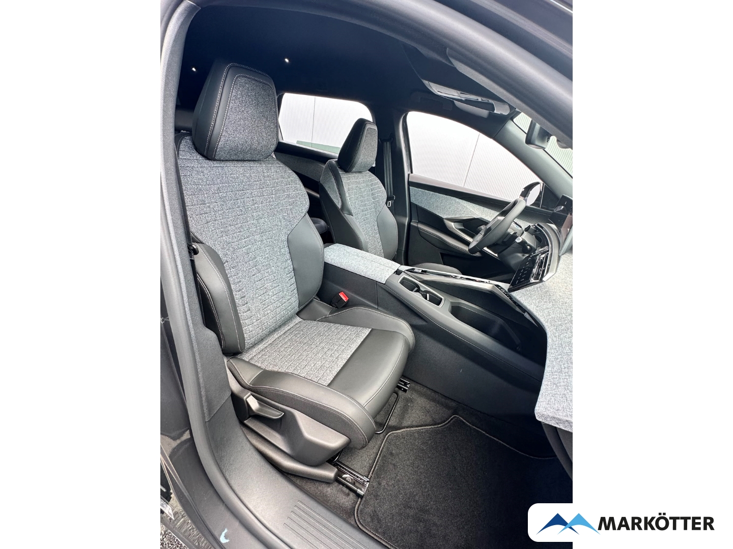 Fahrzeugabbildung Peugeot 5008 MHEV 145 Allure Business 360°/AHK/Allwetter