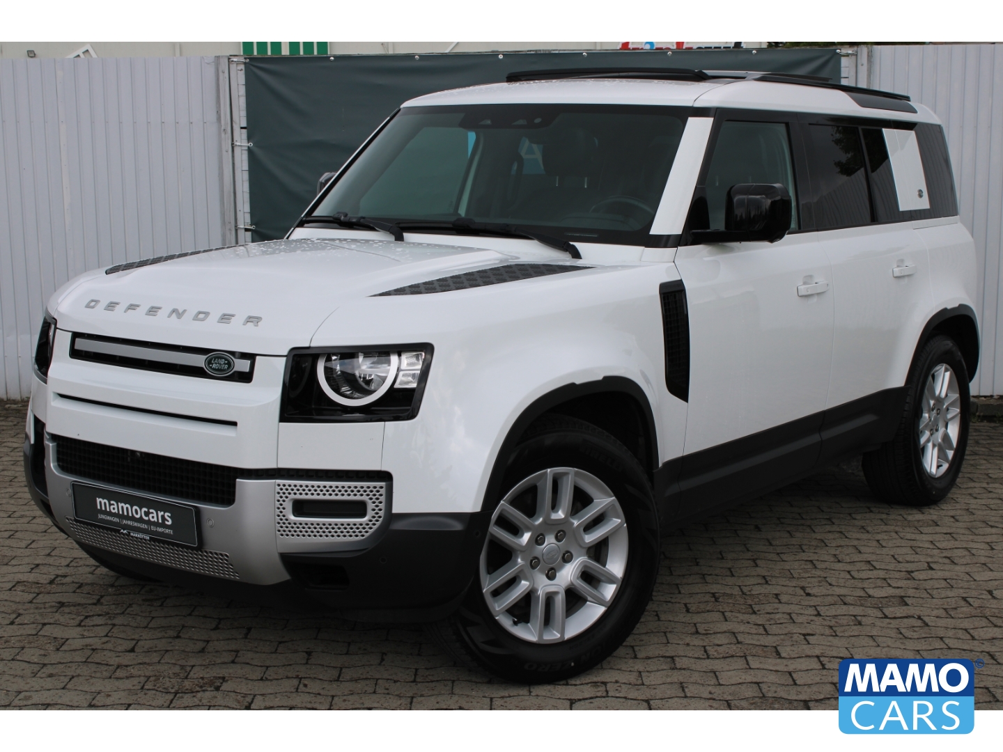 Fahrzeugabbildung Land Rover Defender 110 D200 S/LUFT/PANO/AHK/WINTER
