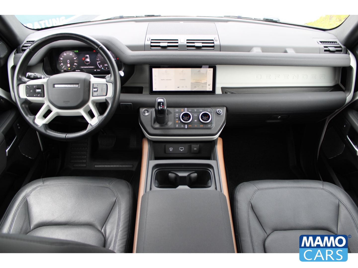 Fahrzeugabbildung Land Rover Defender 110 D200 S/LUFT/PANO/AHK/WINTER