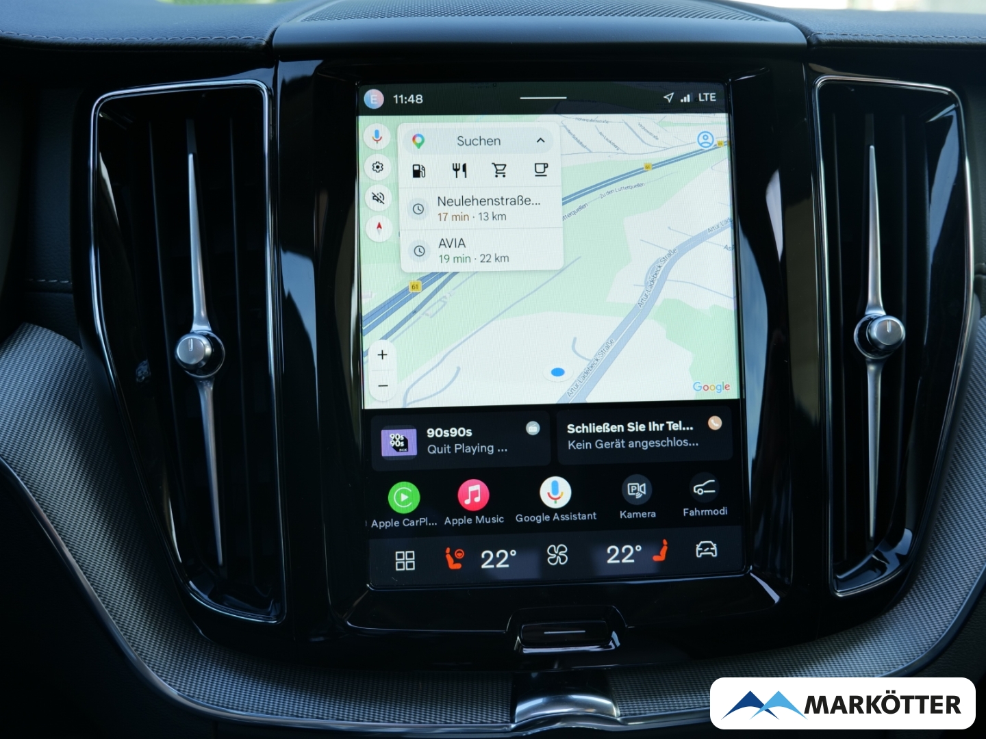 Fahrzeugabbildung Volvo XC60 B4 AWD Ultimate Dark AHK/FOUR-C/PANO/STHZ