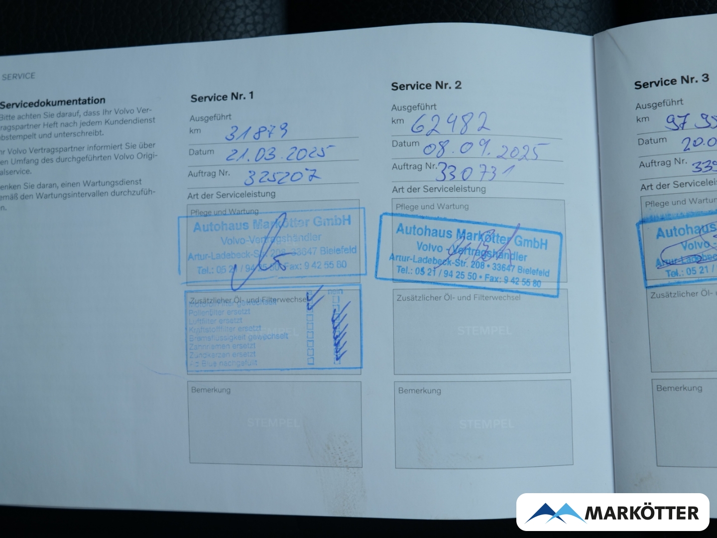 Fahrzeugabbildung Volvo XC60 B4 AWD Ultimate Dark AHK/FOUR-C/PANO/STHZ
