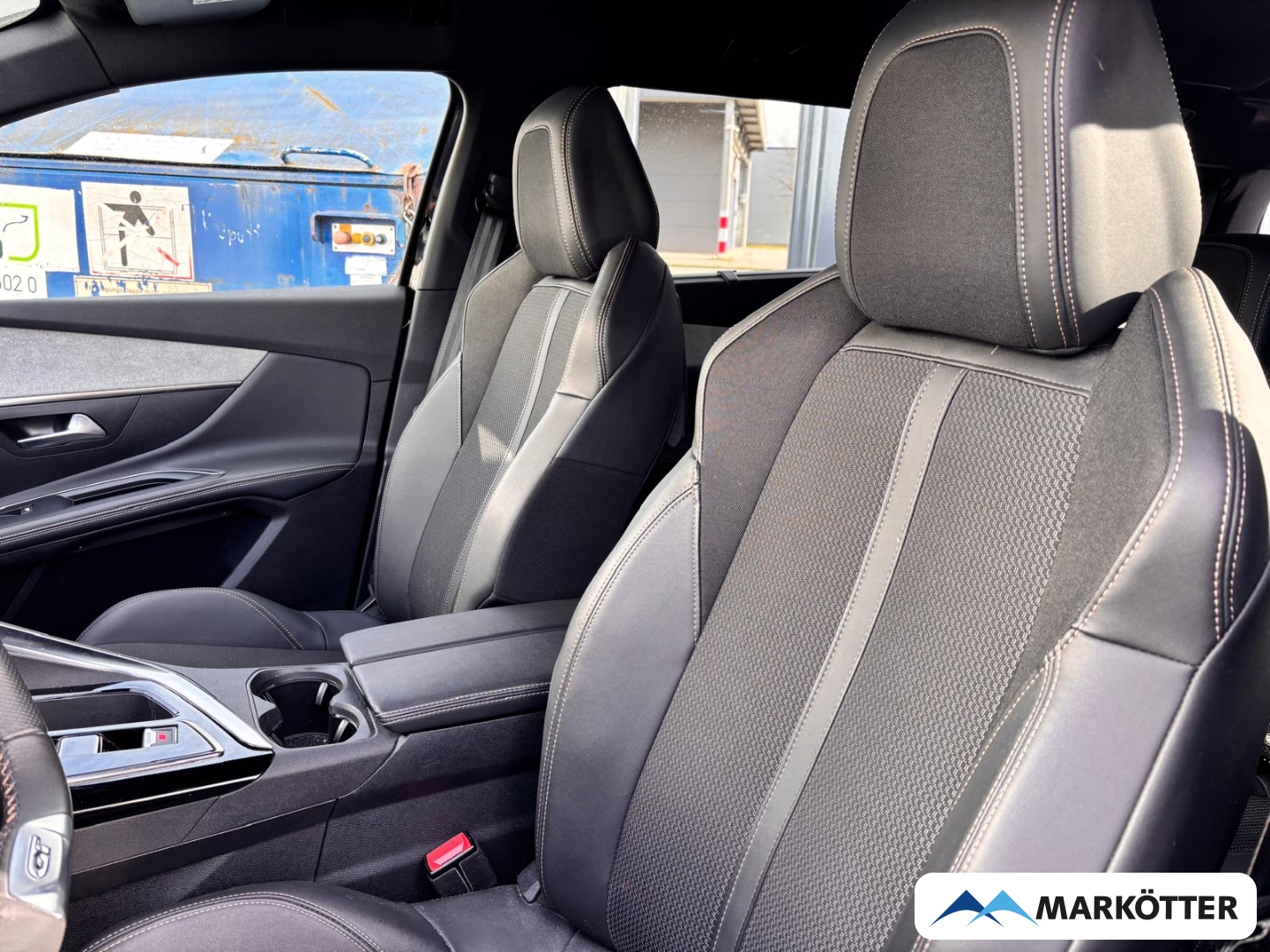 Fahrzeugabbildung Peugeot 5008 GT Hybrid 7-Sitzer ACC/BLIS/CAM/LED/SHZ