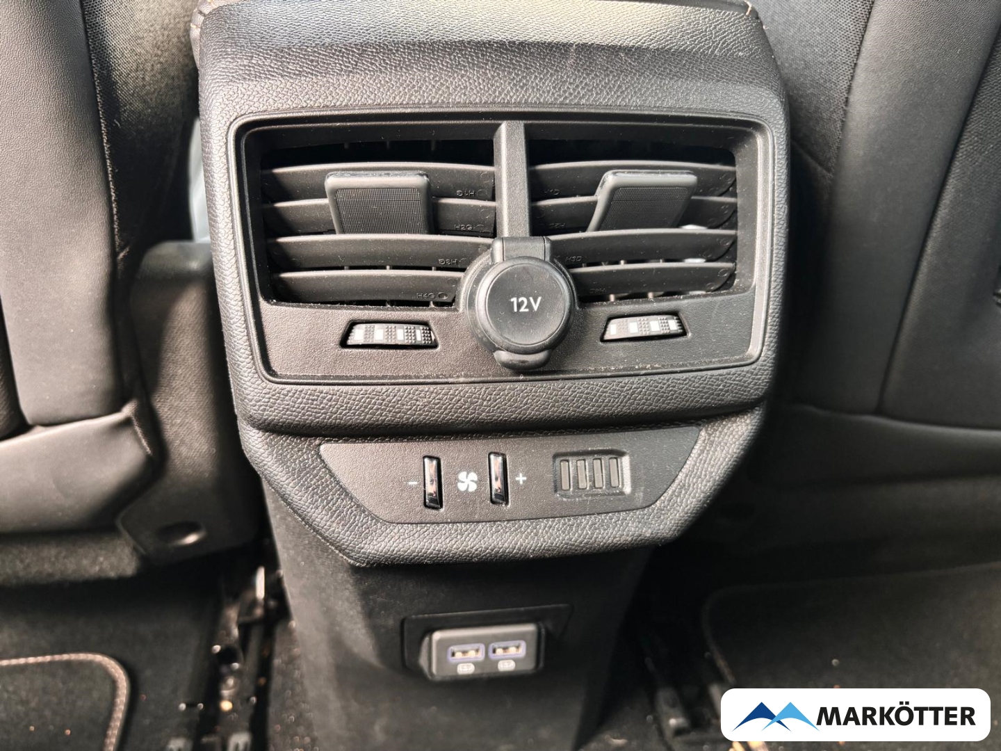 Fahrzeugabbildung Peugeot 5008 GT Hybrid 7-Sitzer ACC/BLIS/CAM/LED/SHZ