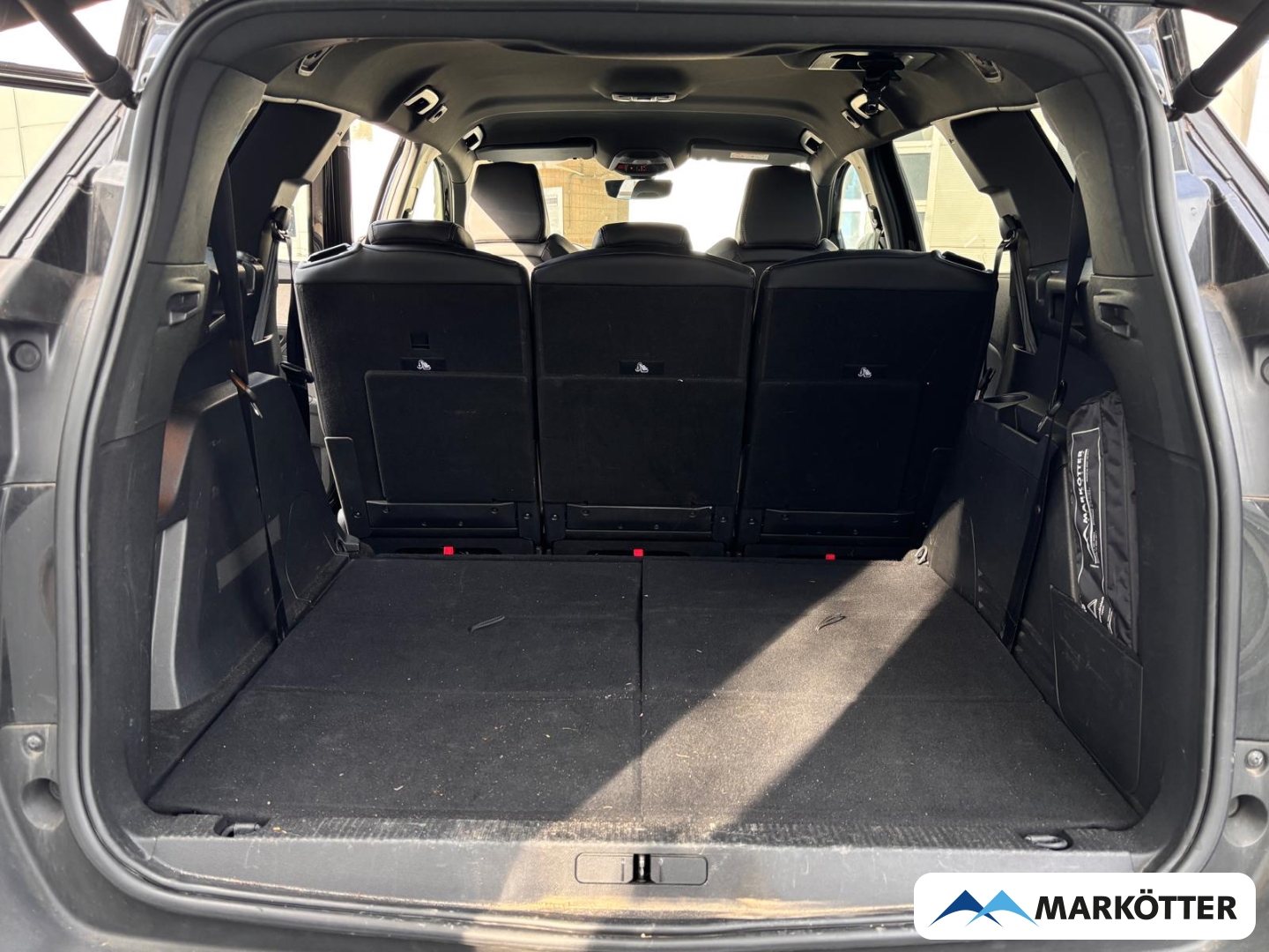 Fahrzeugabbildung Peugeot 5008 GT Hybrid 7-Sitzer ACC/BLIS/CAM/LED/SHZ