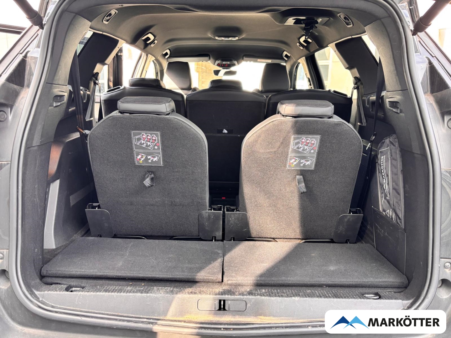 Fahrzeugabbildung Peugeot 5008 GT Hybrid 7-Sitzer ACC/BLIS/CAM/LED/SHZ