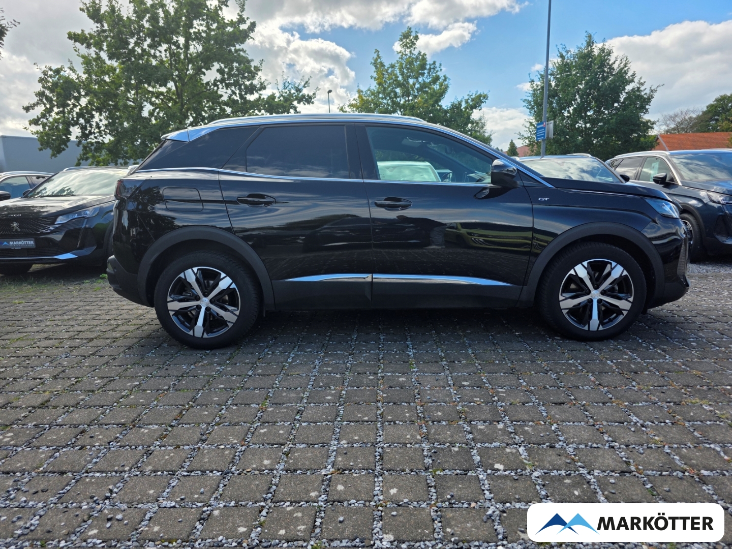 Fahrzeugabbildung Peugeot 3008 GT 1.2 ACC/BLIS/CAM/LED/NAVI/ALLWETTER