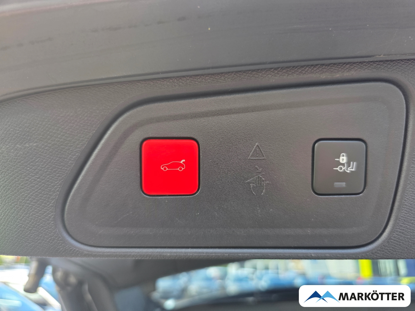 Fahrzeugabbildung Peugeot 3008 GT 1.2 ACC/BLIS/CAM/LED/NAVI/ALLWETTER
