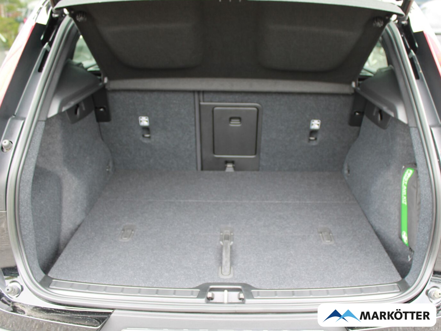 Fahrzeugabbildung Volvo XC40 Plus Recharge Pure Electric 2WD/NAVI/PDC/