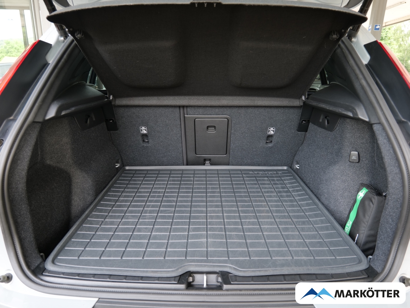 Fahrzeugabbildung Volvo XC40 B3 AHK/360CAM/Pilot/Google/SHZ/LHZ