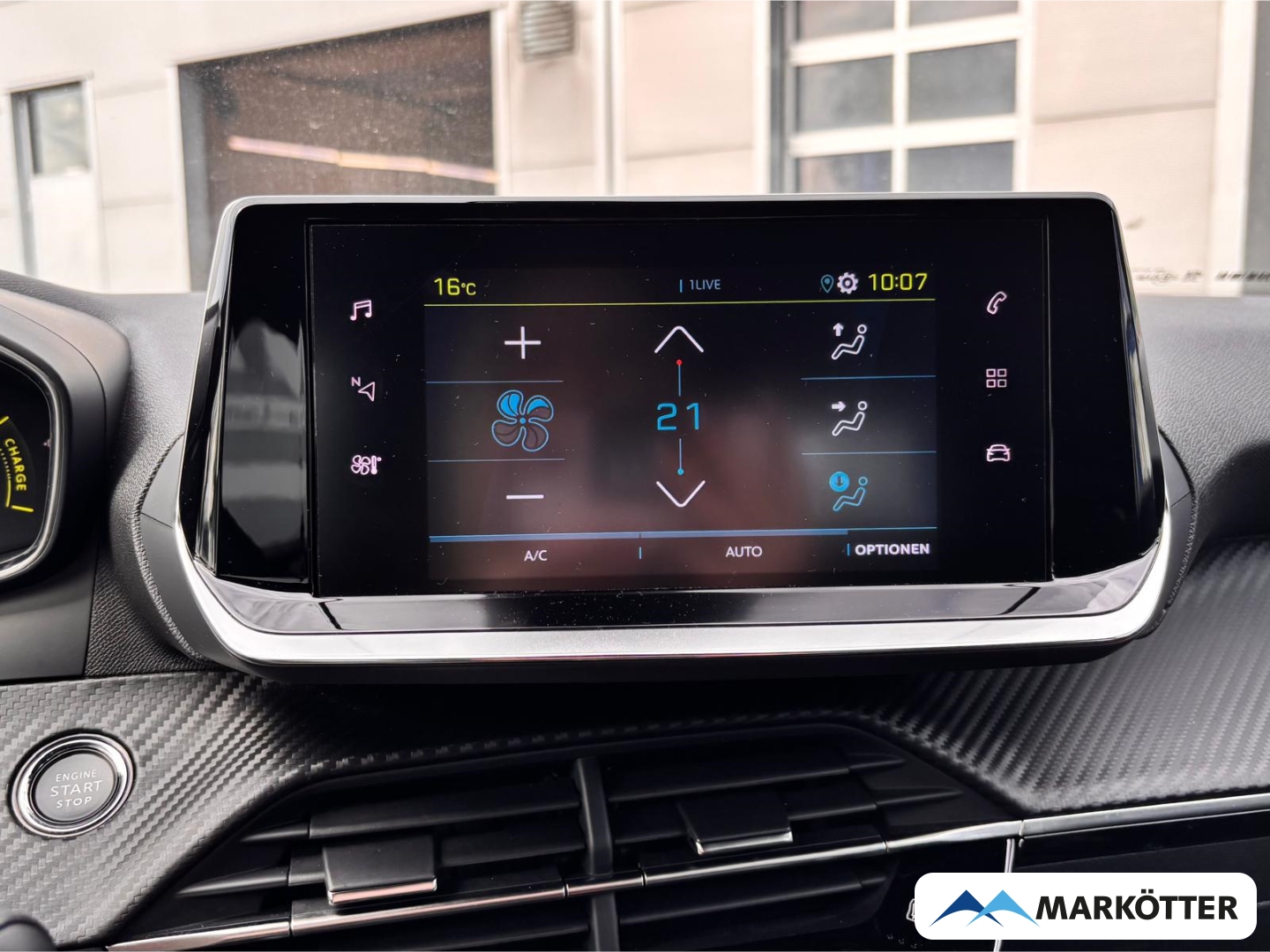 Fahrzeugabbildung Peugeot 2008 e- Active Elektro 136 TEMP/PDC/CAM/DAB+