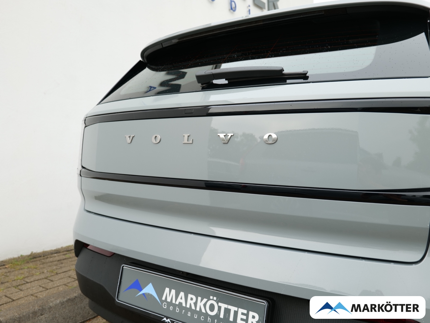 Fahrzeugabbildung Volvo EX30 Single Motor ext. Range Android/Apple/BLIS