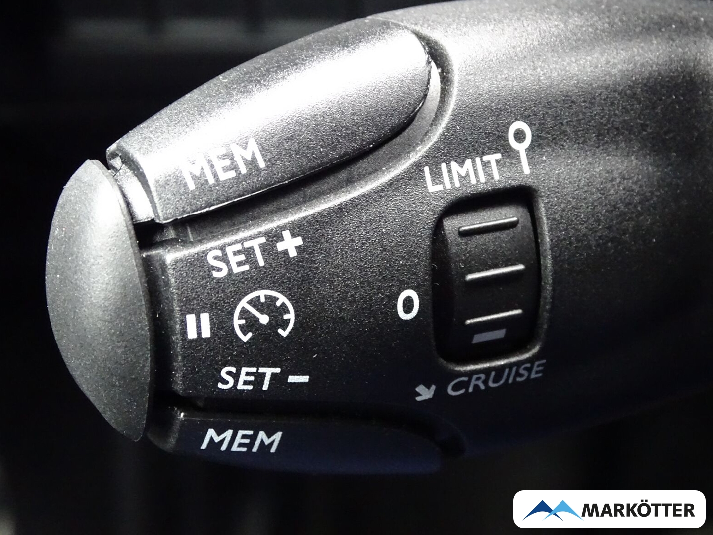 Fahrzeugabbildung Peugeot 2008 GT LED/Navi/KLIMA/GRA/RFK