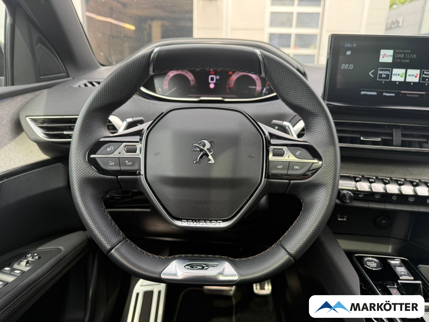 Fahrzeugabbildung Peugeot 3008 GT ACC/BLIS//CARPLY/360CAM/PANO/NAVI