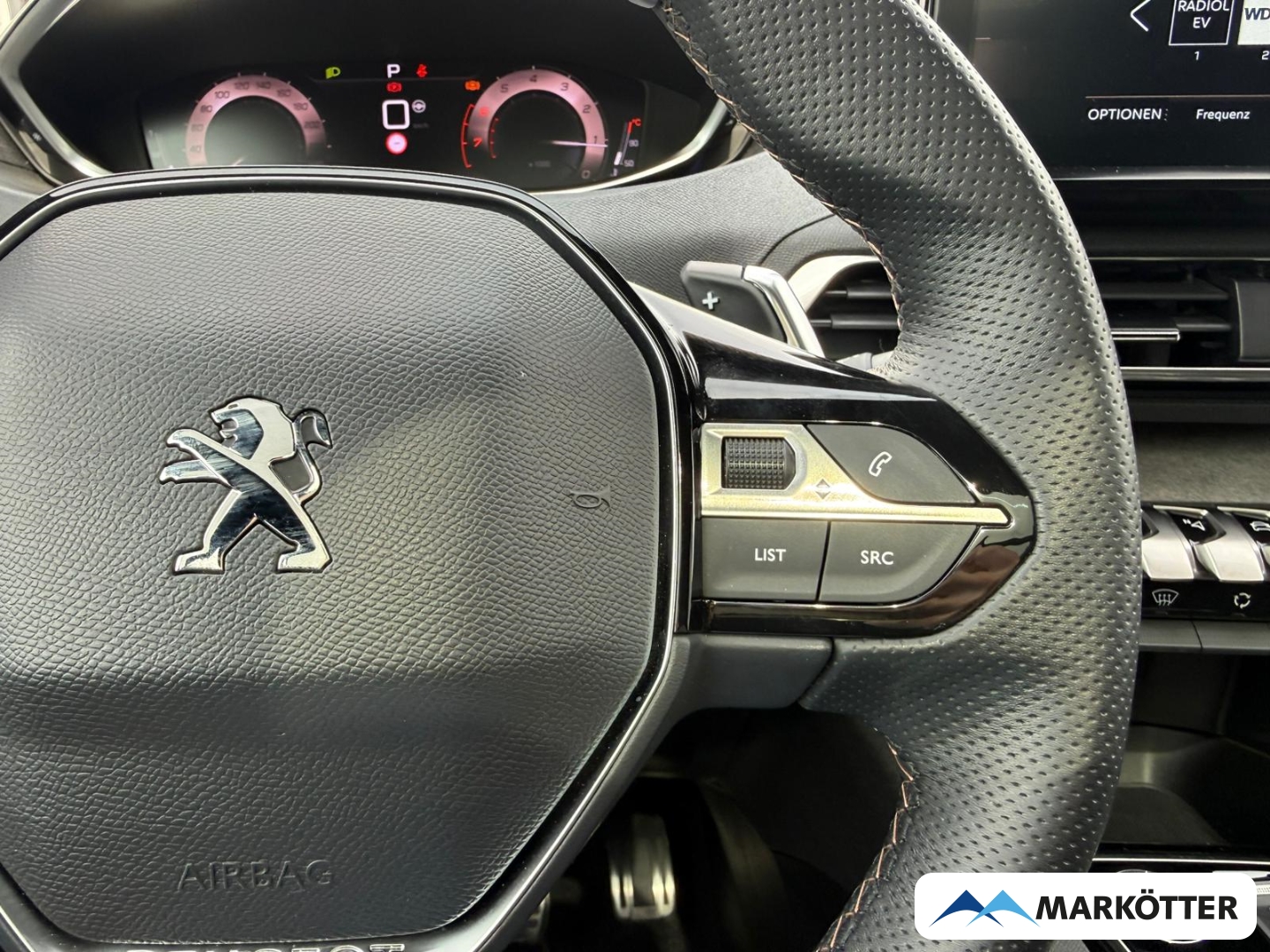 Fahrzeugabbildung Peugeot 3008 GT ACC/BLIS//CARPLY/360CAM/PANO/NAVI