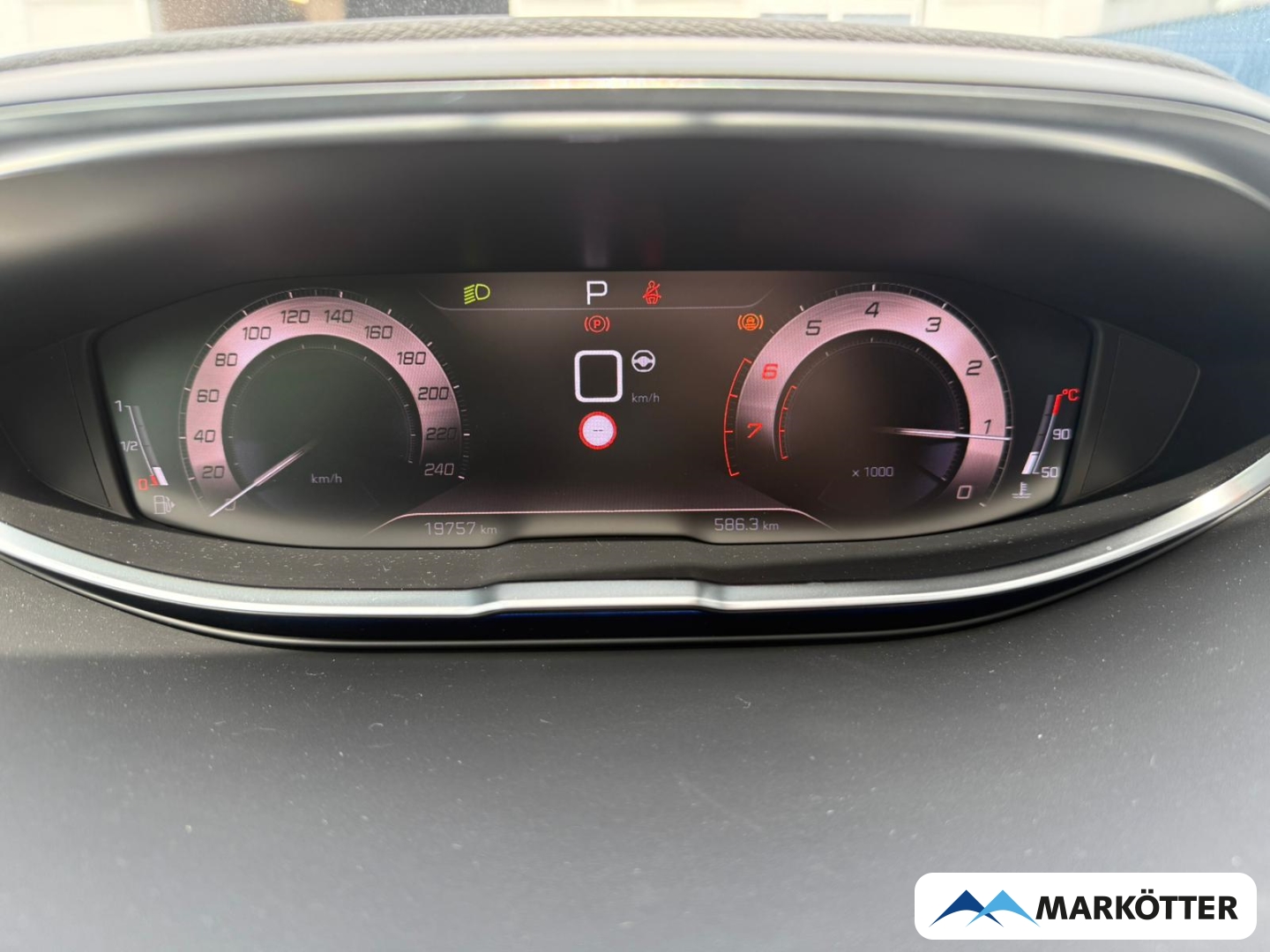 Fahrzeugabbildung Peugeot 3008 GT ACC/BLIS//CARPLY/360CAM/PANO/NAVI