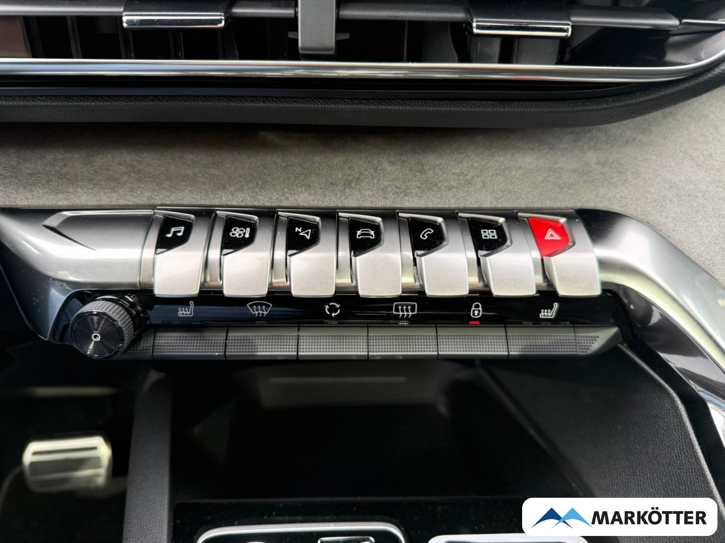 Fahrzeugabbildung Peugeot 3008 GT ACC/BLIS//CARPLY/360CAM/PANO/NAVI