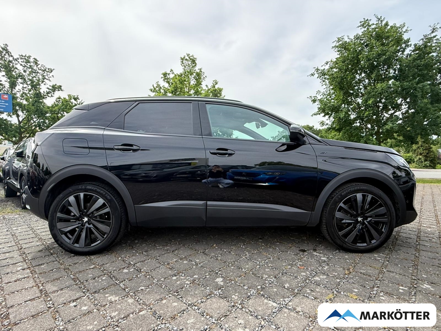 Fahrzeugabbildung Peugeot 3008 GT ACC/BLIS//CARPLY/360CAM/PANO/NAVI