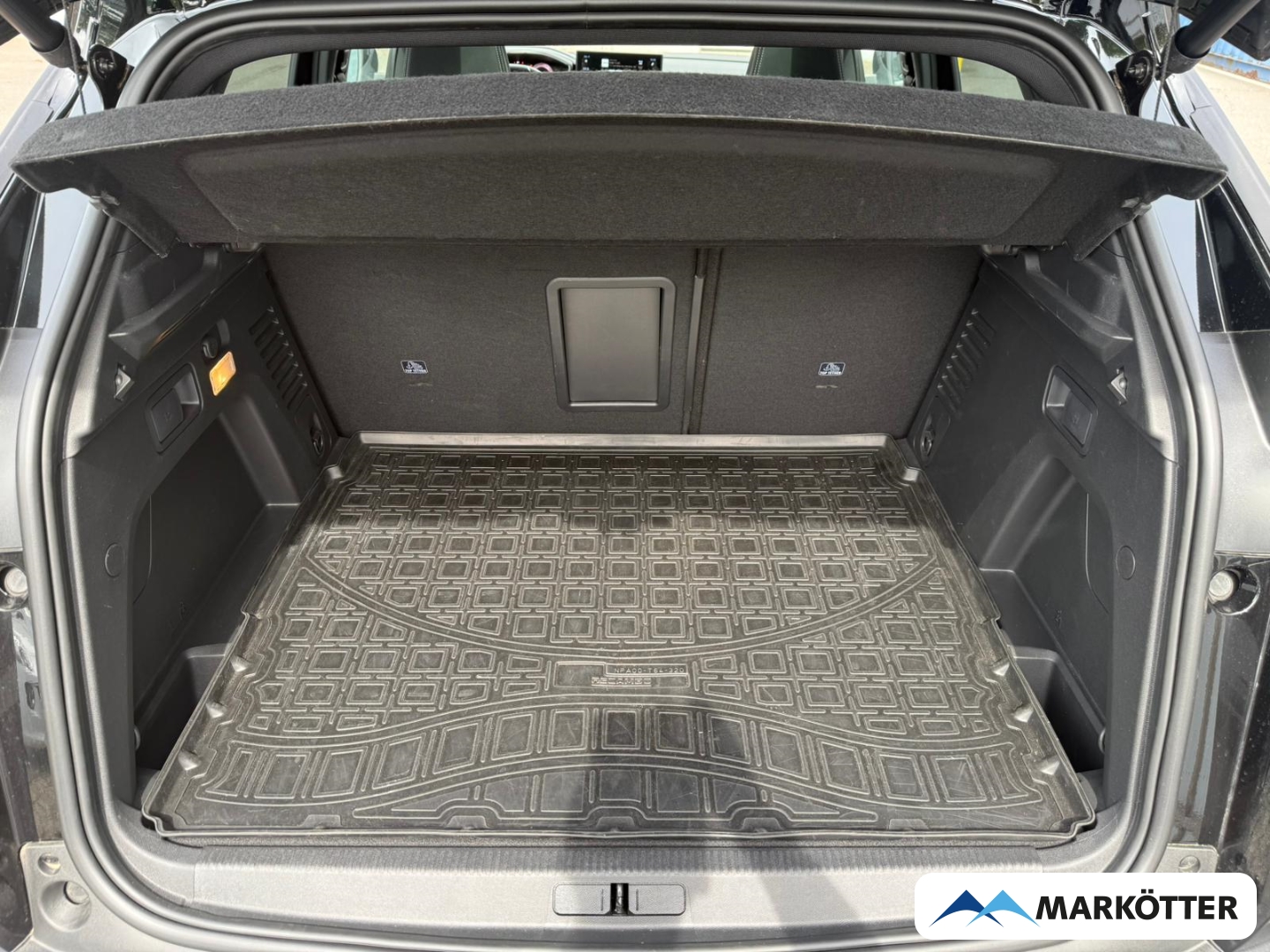 Fahrzeugabbildung Peugeot 3008 GT ACC/BLIS//CARPLY/360CAM/PANO/NAVI