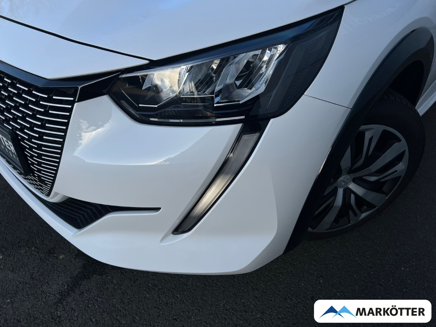 Fahrzeugabbildung Peugeot 208 e- Allure SHZ/PDC/LED/CARPLY/DAB