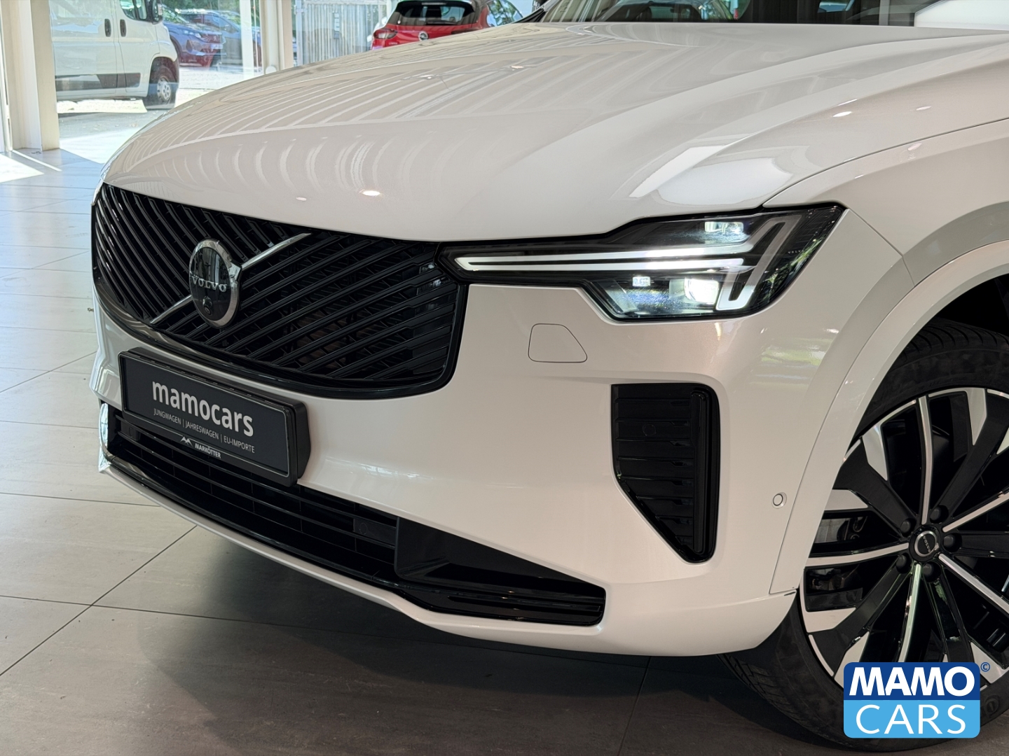 Fahrzeugabbildung Volvo XC90 T8 AWD Plus Dark FACELIFT HUD/PANO/ACC/360°