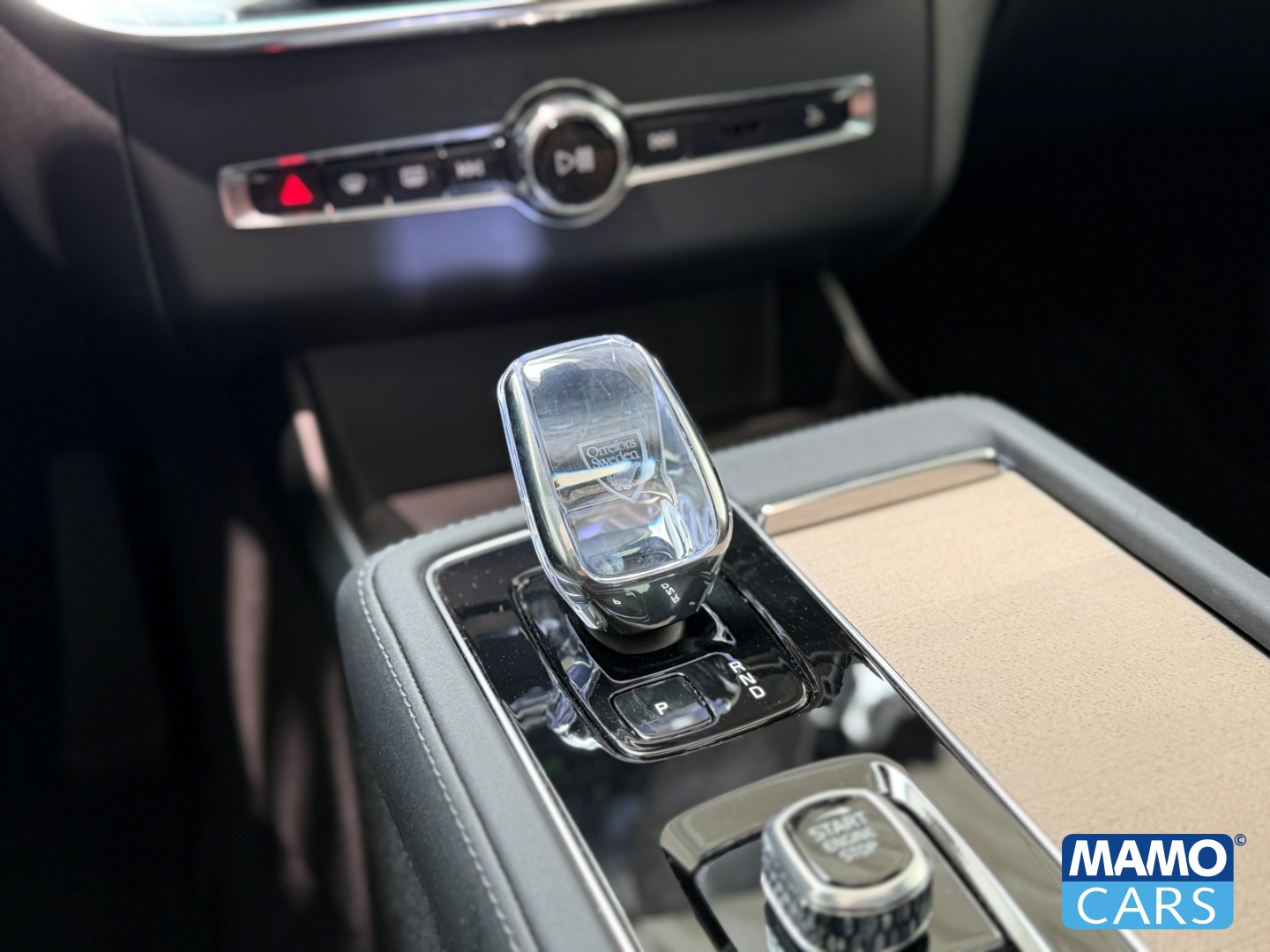 Fahrzeugabbildung Volvo XC90 T8 AWD Plus Dark FACELIFT HUD/PANO/ACC/360°