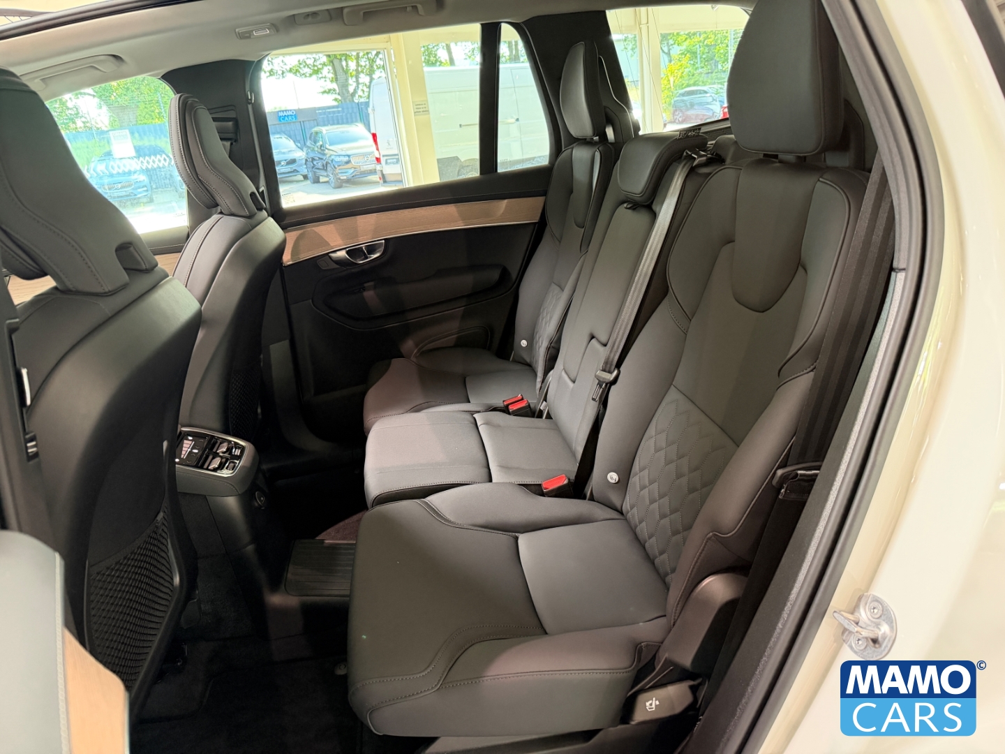 Fahrzeugabbildung Volvo XC90 T8 AWD Plus Dark FACELIFT HUD/PANO/ACC/360°