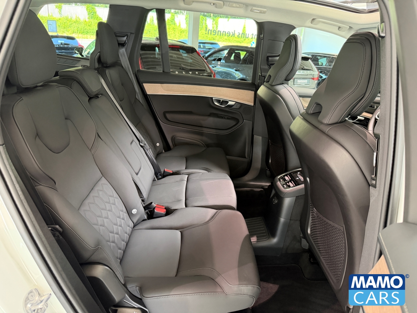Fahrzeugabbildung Volvo XC90 T8 AWD Plus Dark FACELIFT HUD/PANO/ACC/360°