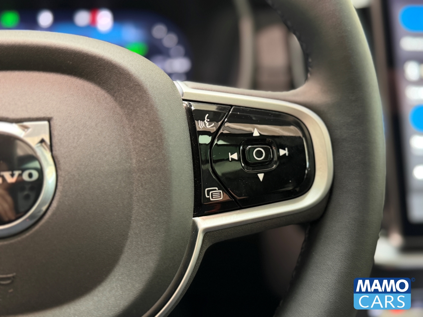 Fahrzeugabbildung Volvo XC90 T8 AWD Plus Dark FACELIFT HUD/PANO/ACC/360°