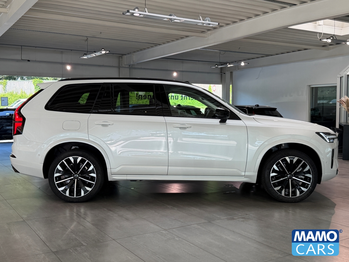 Fahrzeugabbildung Volvo XC90 T8 AWD Plus Dark FACELIFT HUD/PANO/ACC/360°