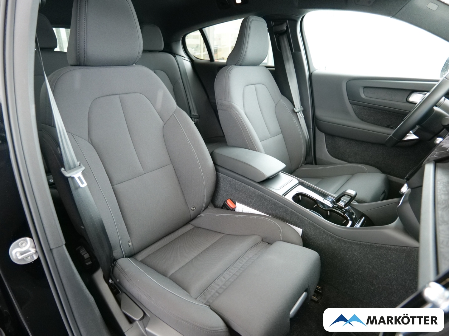 Fahrzeugabbildung Volvo C40 Recharge Single Motor PANO/CAM/Wärmepumpe