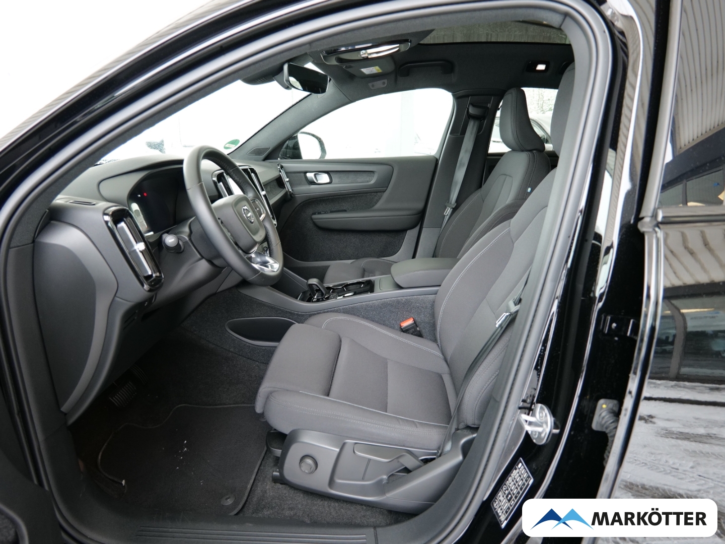 Fahrzeugabbildung Volvo C40 Recharge Single Motor PANO/CAM/Wärmepumpe