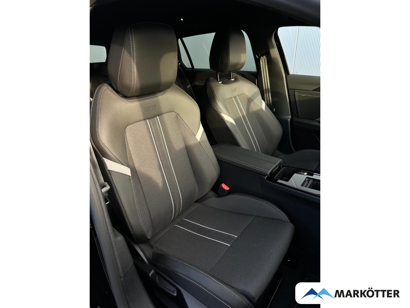 Fahrzeugabbildung Opel Astra Sports Tourer GS +Automatik+Allwetterr.+Dachreling