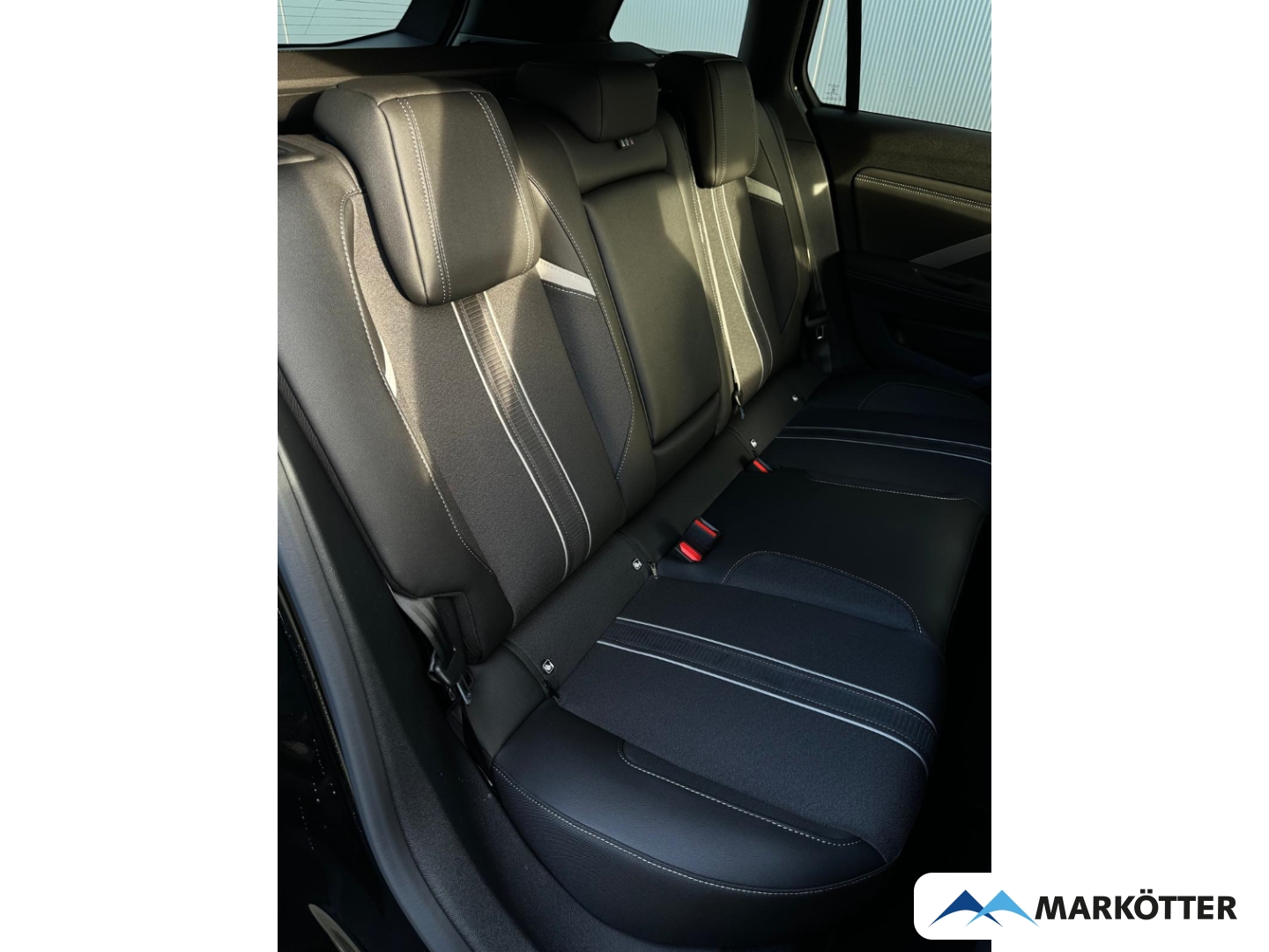 Fahrzeugabbildung Opel Astra Sports Tourer GS +Automatik+Allwetterr.+Dachreling