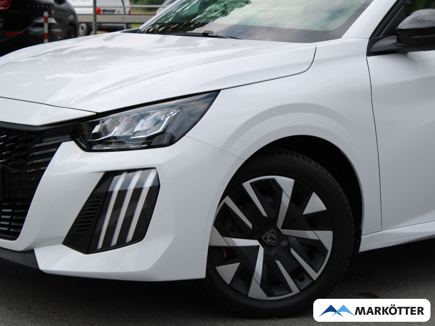 Fahrzeugabbildung Peugeot 208 Active CARPLAY/PDC/TEMPO/