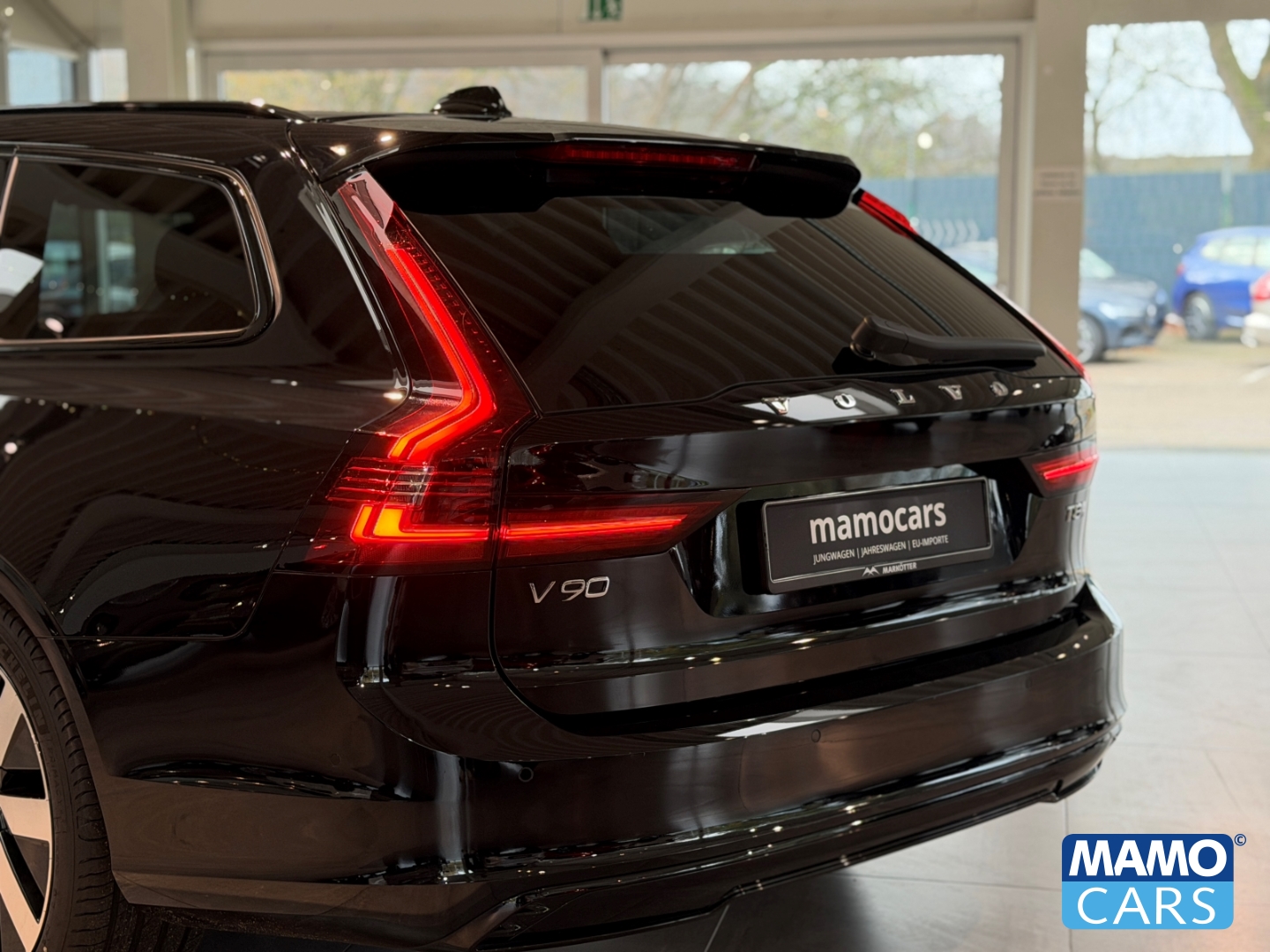 Fahrzeugabbildung Volvo V90 T8 AWD Plus Dark Recharge ACC/PANO/HUD/360°