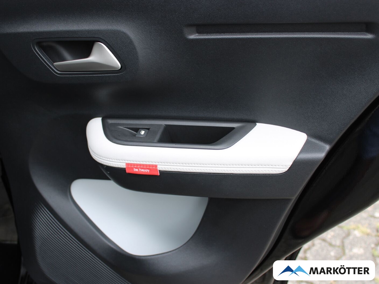 Fahrzeugabbildung Citroen C3 e 113 MAX NAVI/PDC/11kW/LED/TEMPO