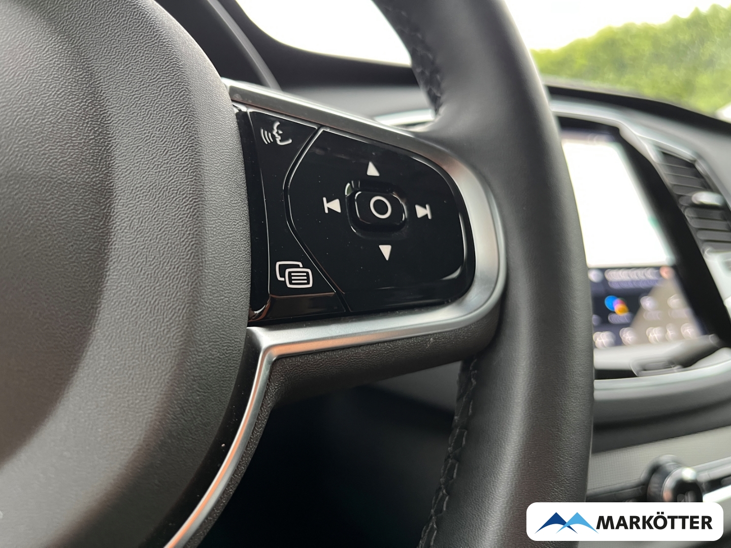 Fahrzeugabbildung Volvo XC90 T8 AWD Plus Dark ACC/H&K/360°/7-Sitze