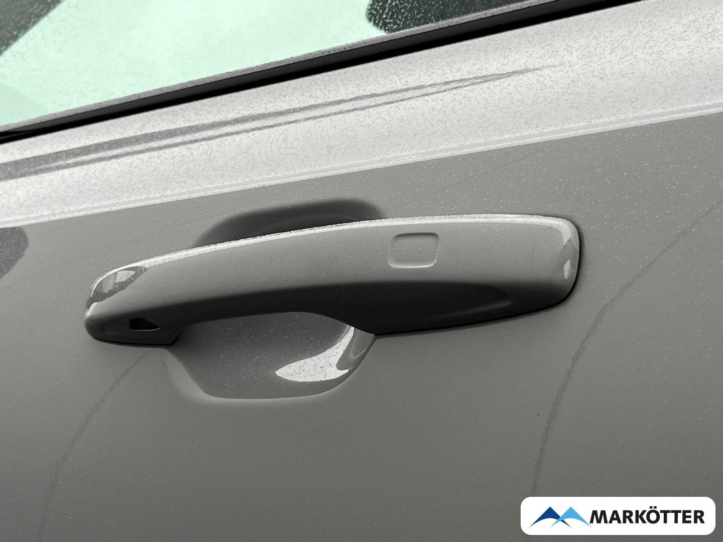 Fahrzeugabbildung Volvo XC90 T8 AWD Plus Dark ACC/H&K/360°/7-Sitze