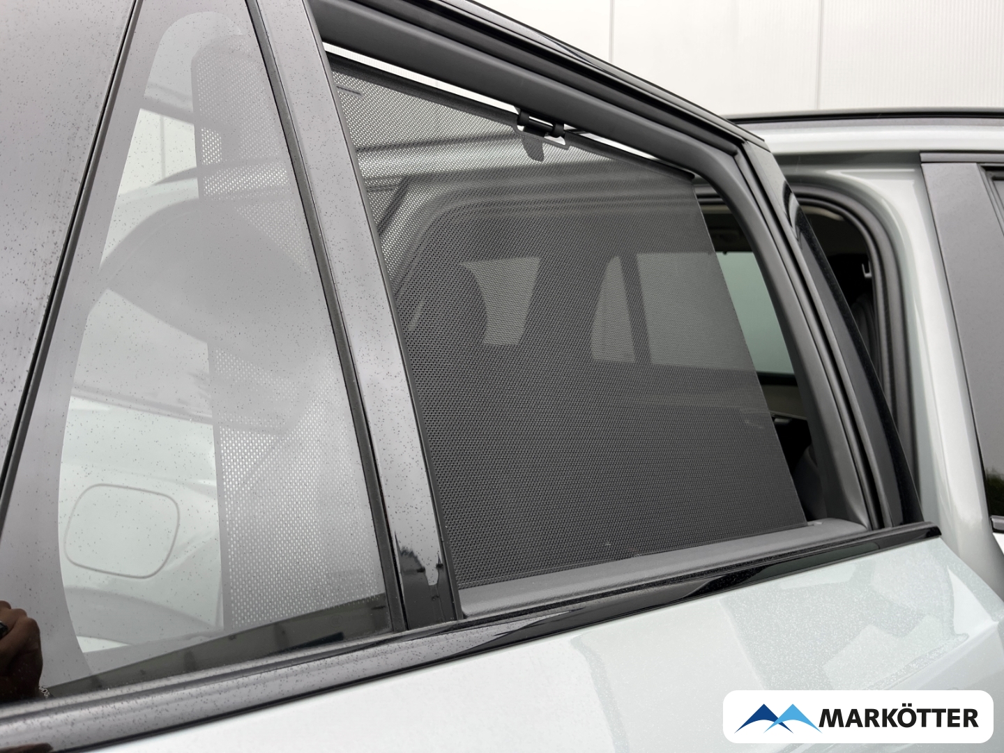 Fahrzeugabbildung Volvo XC90 T8 AWD Plus Dark ACC/H&K/360°/7-Sitze