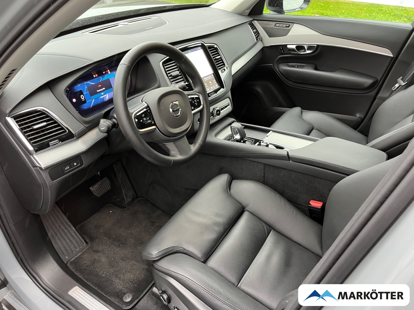 Fahrzeugabbildung Volvo XC90 T8 AWD Plus Dark ACC/H&K/360°/7-Sitze