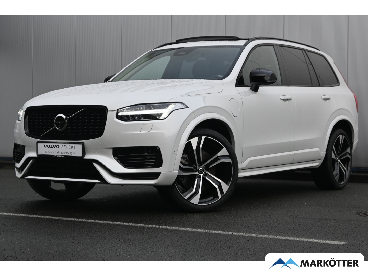 Fahrzeugabbildung Volvo XC90 T8 AWD Ultra Dark Recharge S-Dach/Luftfeder