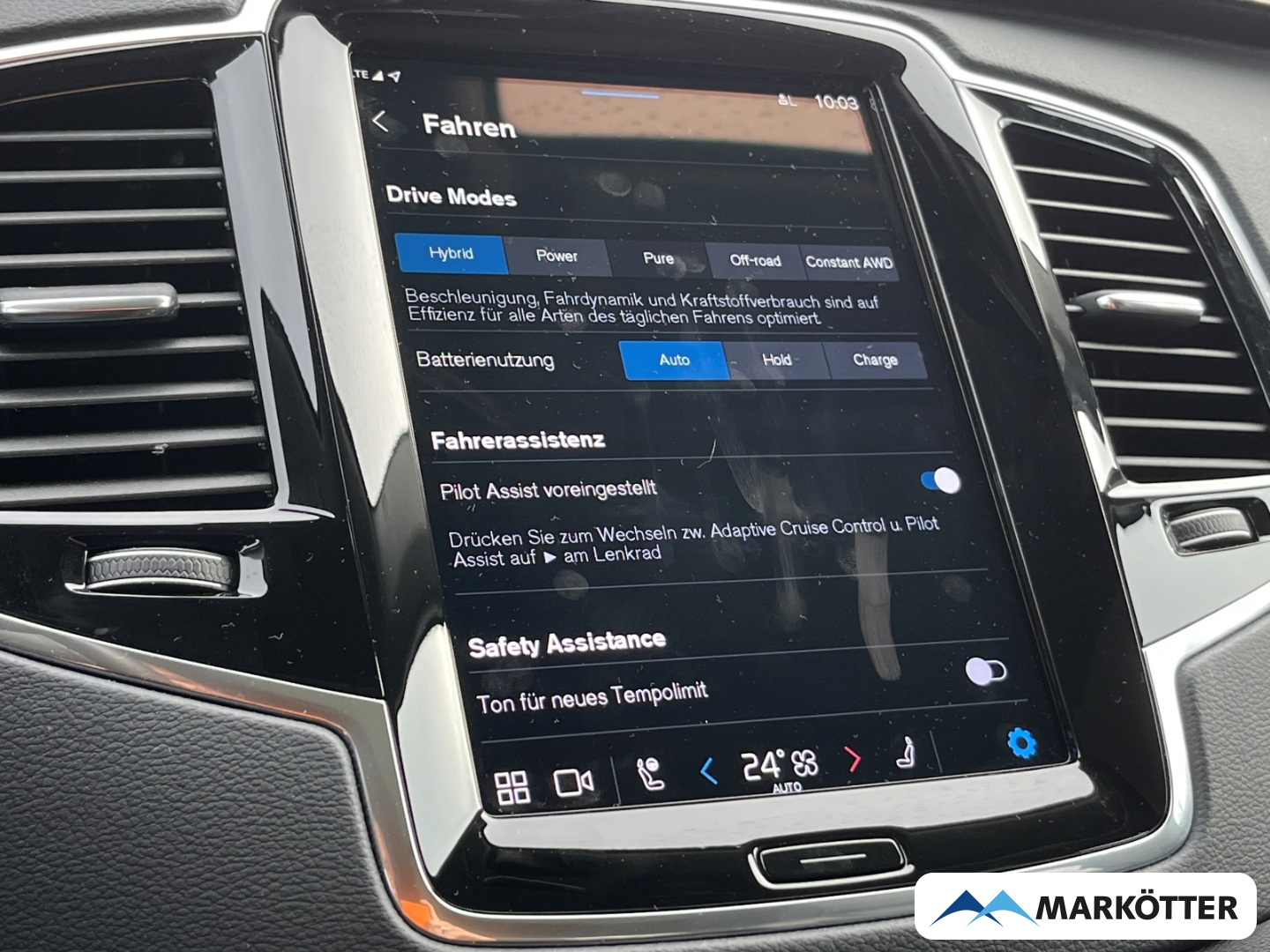 Fahrzeugabbildung Volvo XC90 T8 AWD Ultra Dark Recharge S-Dach/Luftfeder