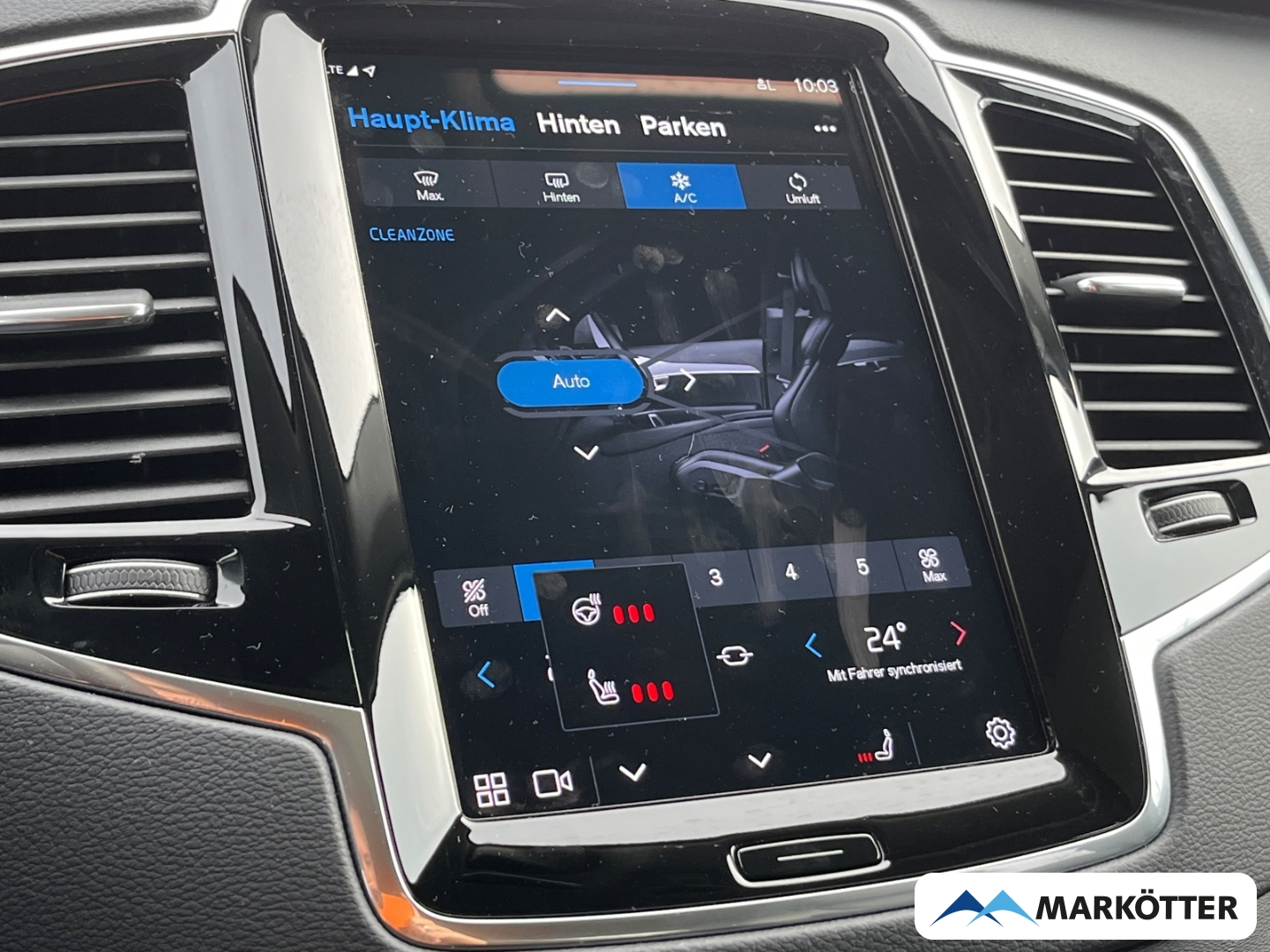 Fahrzeugabbildung Volvo XC90 T8 AWD Ultra Dark Recharge S-Dach/Luftfeder