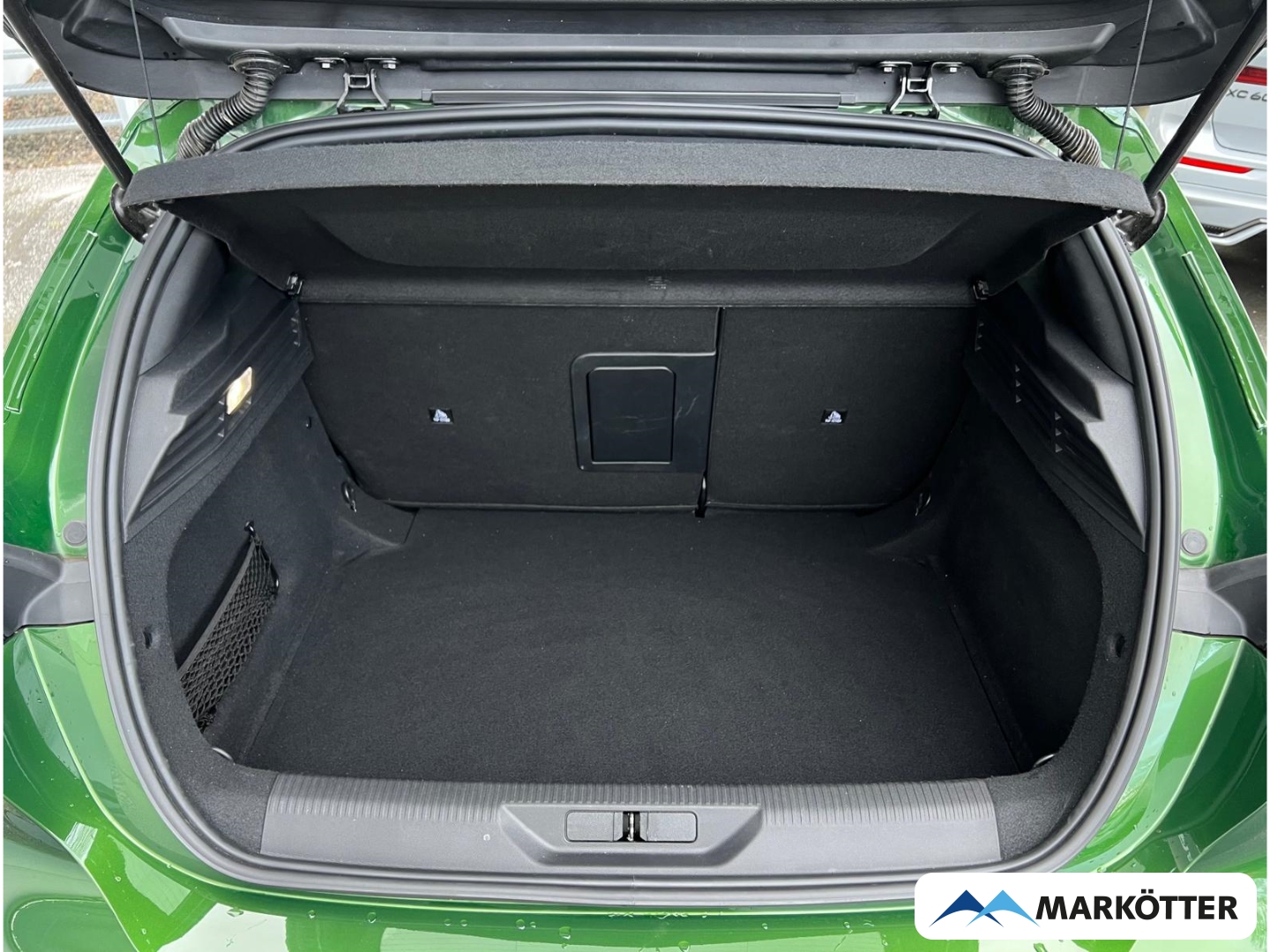 Fahrzeugabbildung Peugeot 308 GT PureTech 130 SH/LED/TEMP/BLIS/NAVI/CAM180°