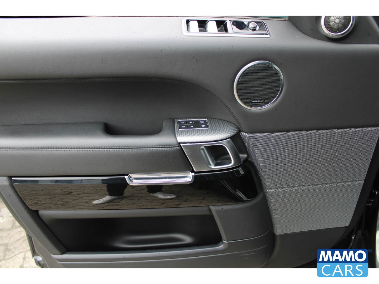 Fahrzeugabbildung Land Rover Range Rover Sport P525 HSE Dynamic/Laser/Standheiz/21-Zoll
