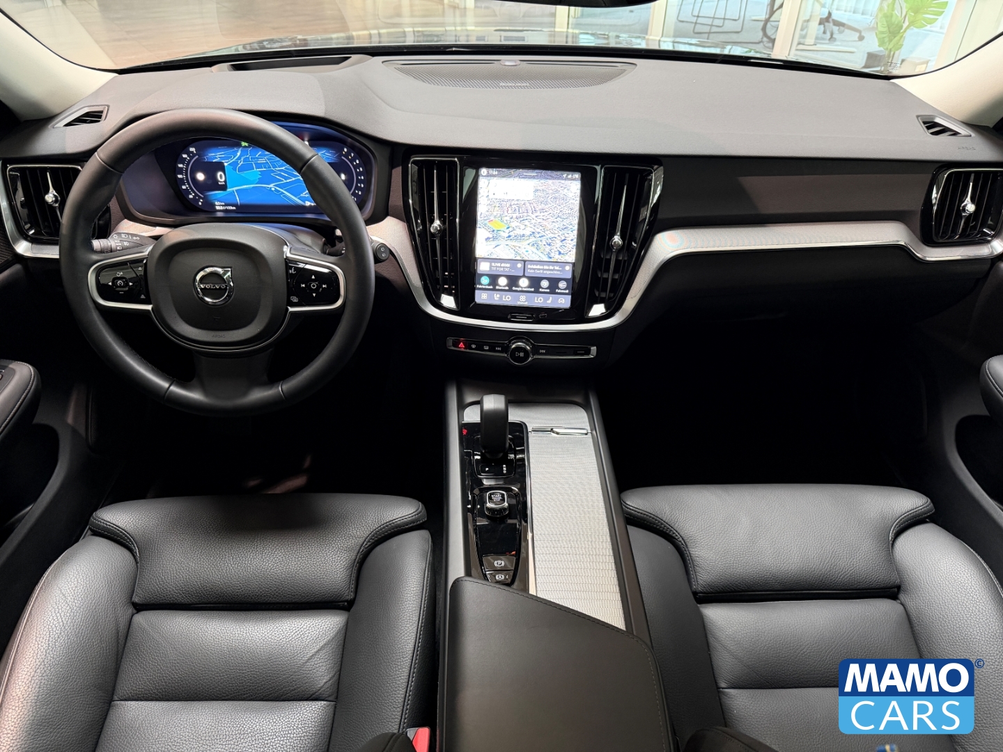 Fahrzeugabbildung Volvo V60 B4 Plus Dark ACC/BLIS/HUD/360°/PANO